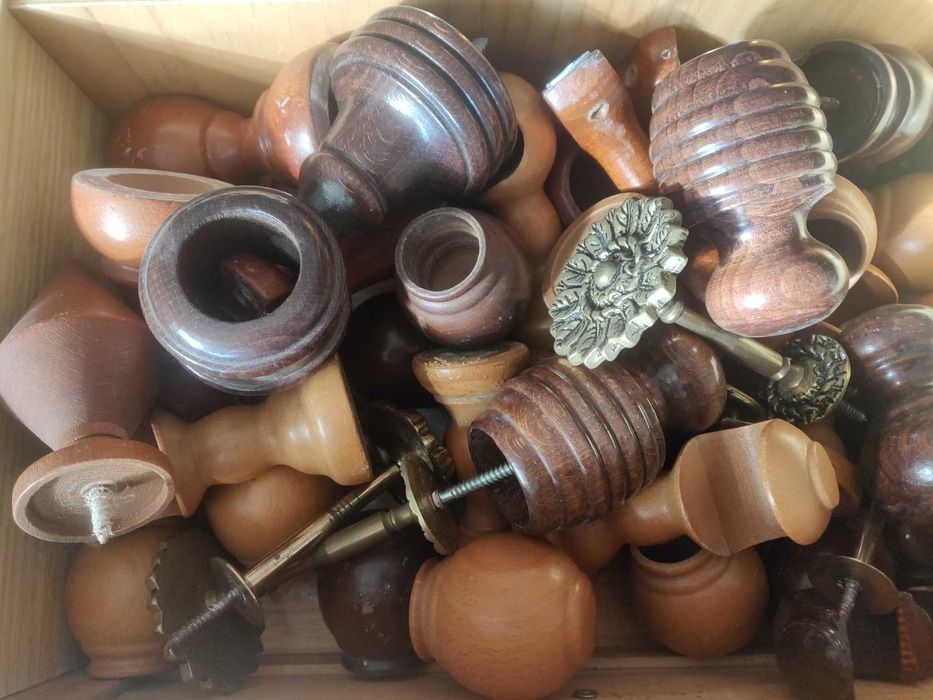 Topos de madeira para cortinados
