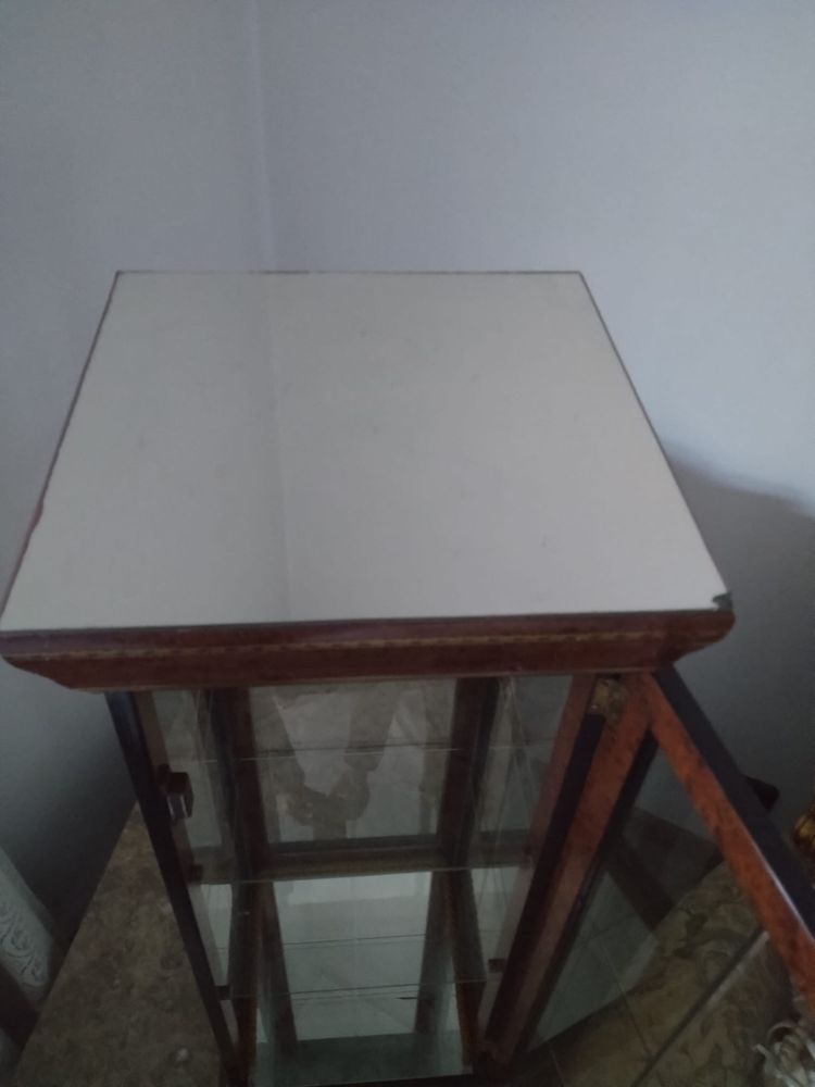 Vitrine Expositora com Tampo Espelhado