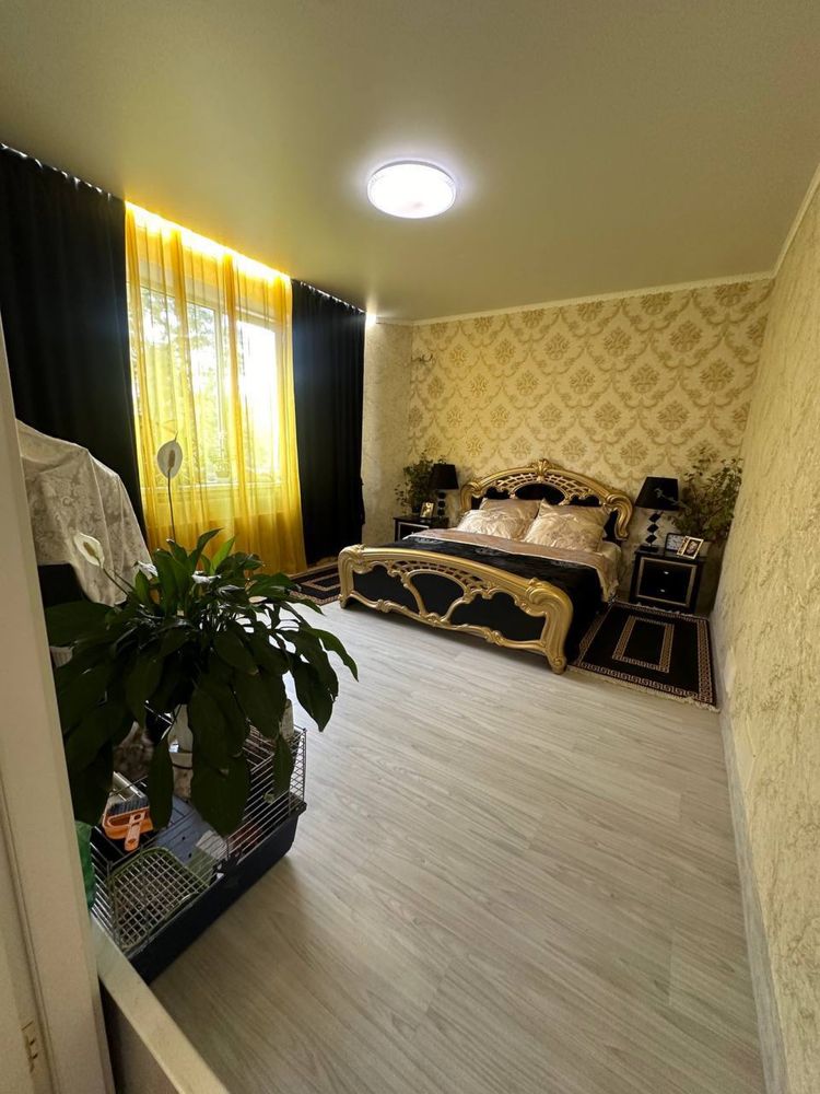 Продам 3 комнатную квартиру с ремонтом