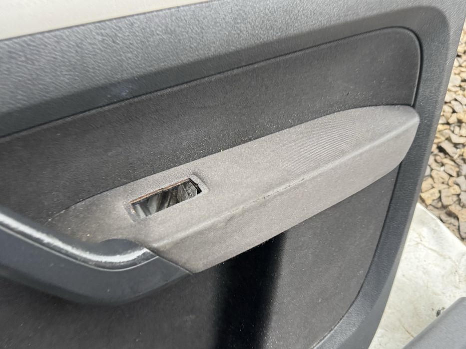 Даерні карти Touran обшивки дверей тауран туран