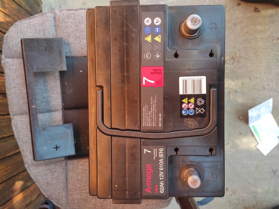 Akumulator 62Ah 12V 610A