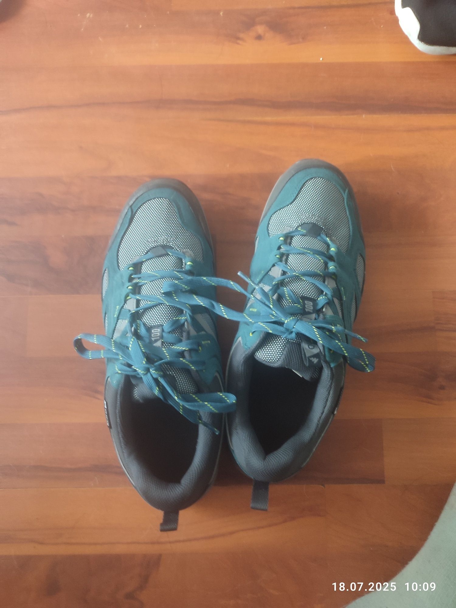 Sprzedam buty terenowe quechua nowe rozmiar 43rozmiar