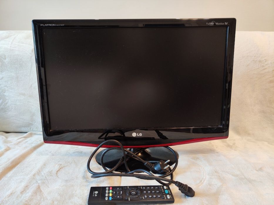 Monitor LG z pilotem