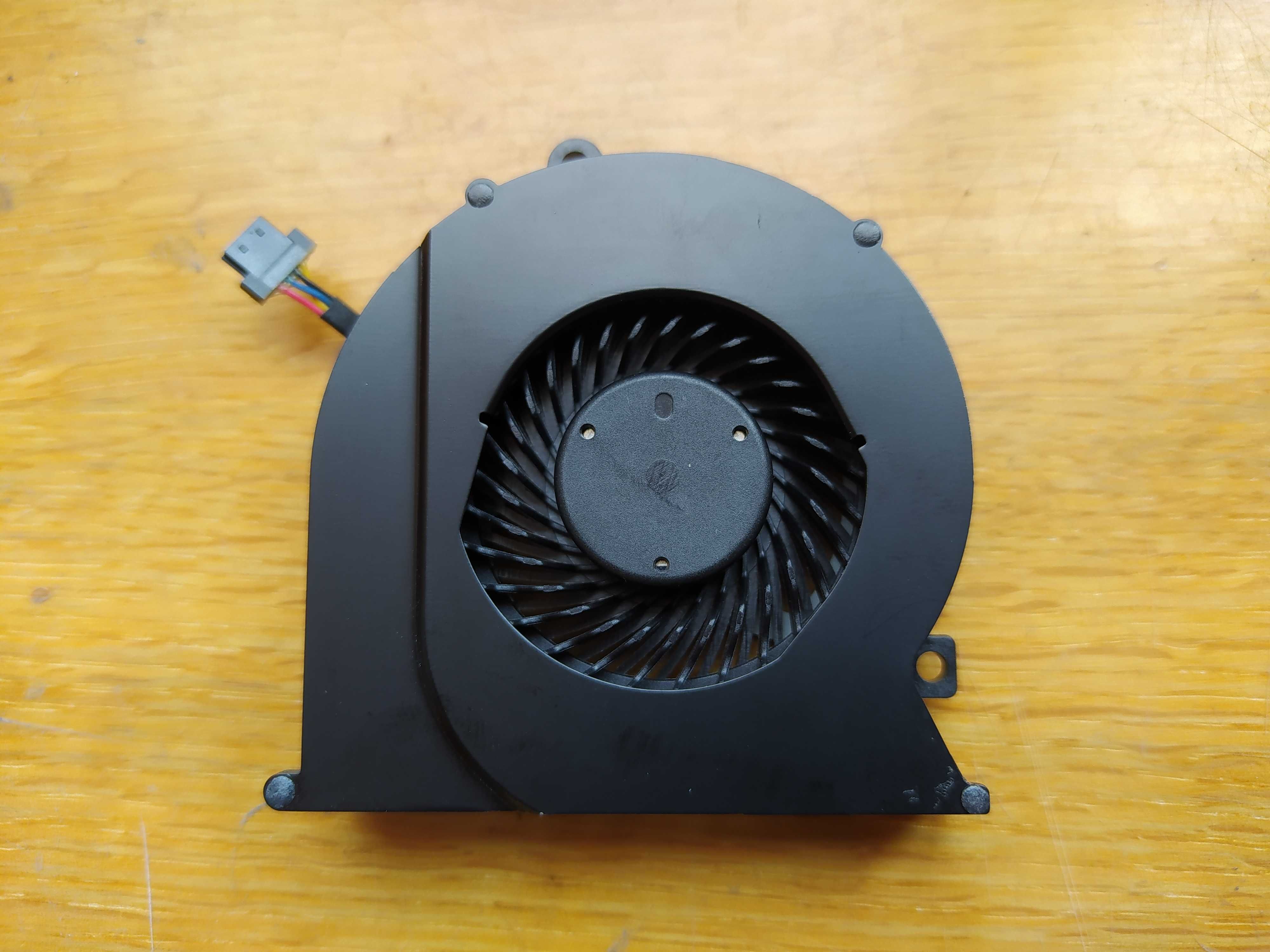 Кулер для ноутбука Delta KSB05105HC