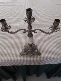 Candelabro com pedra marmore