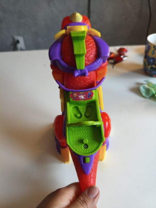 Dinozaur ryczący. Super zings