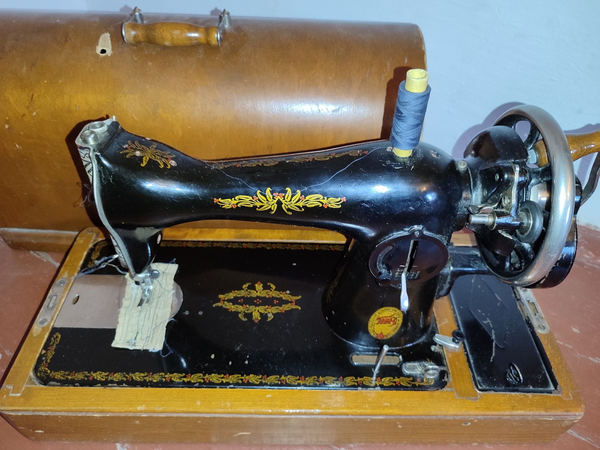 Швейна машина ПМЗ з футляром