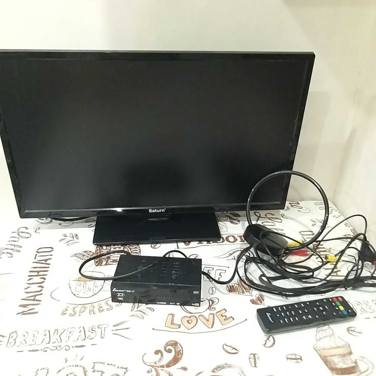 Продам телевізор Saturn