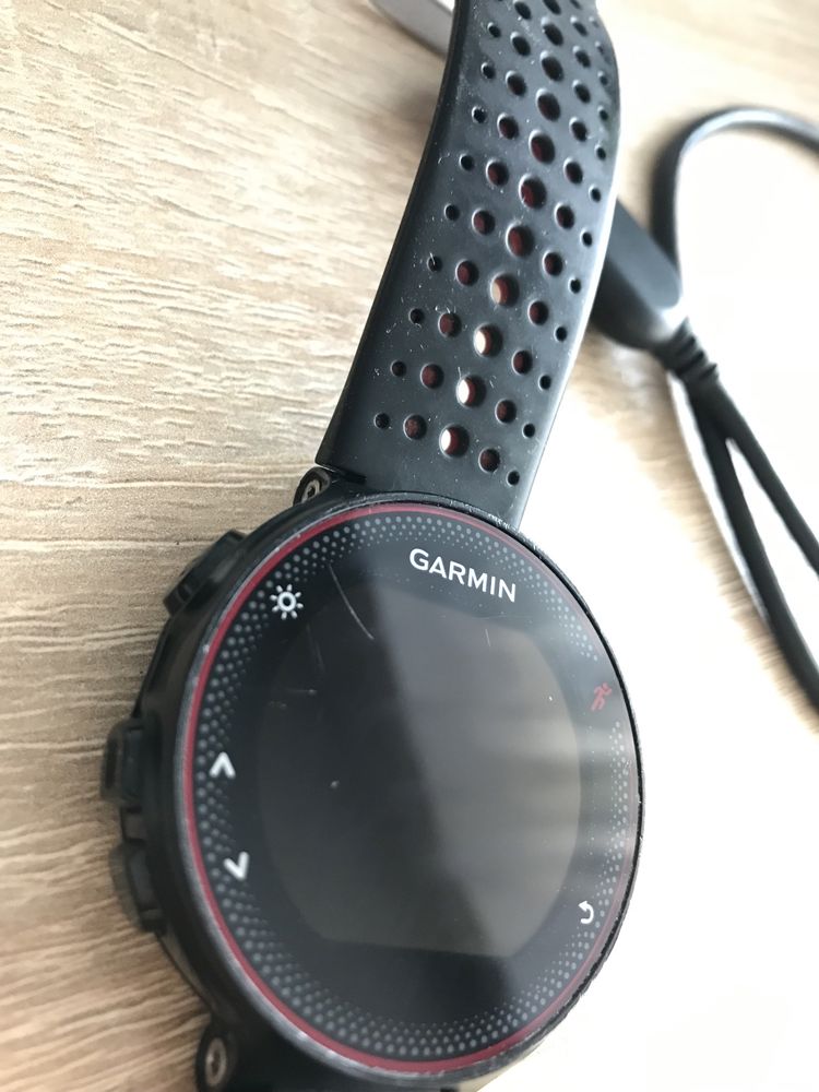 Zegarek sportowy Garmin Forerunner 235