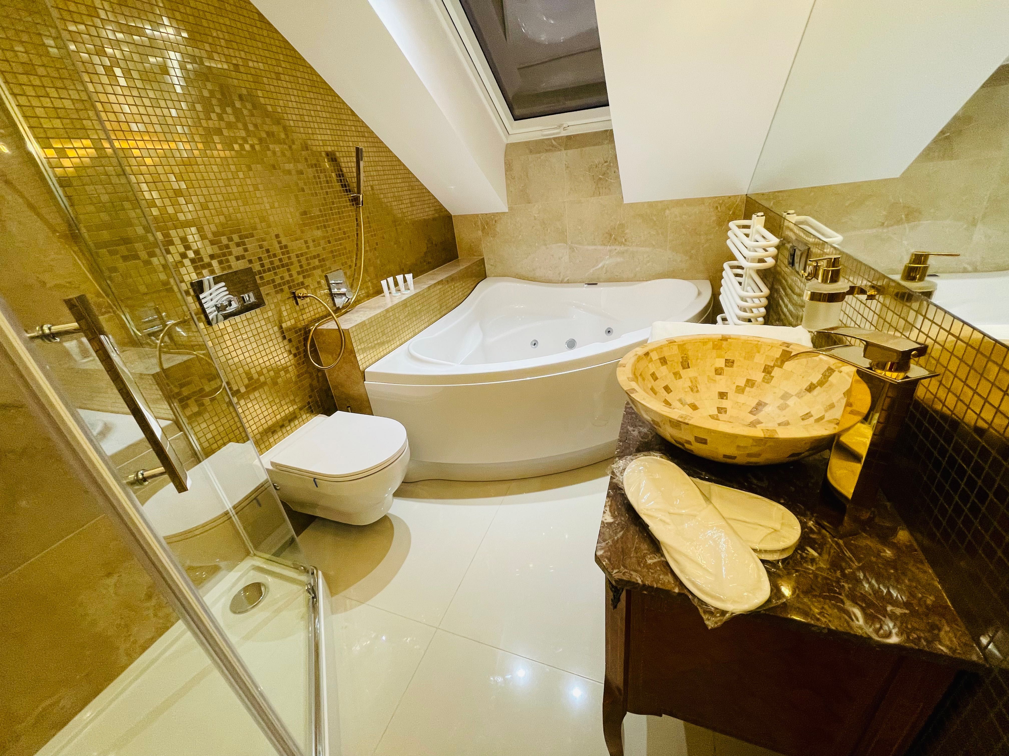 VIP Apartament Loft w Rynku z Jacuzzi i Kominkiem Noclegi Supraśl