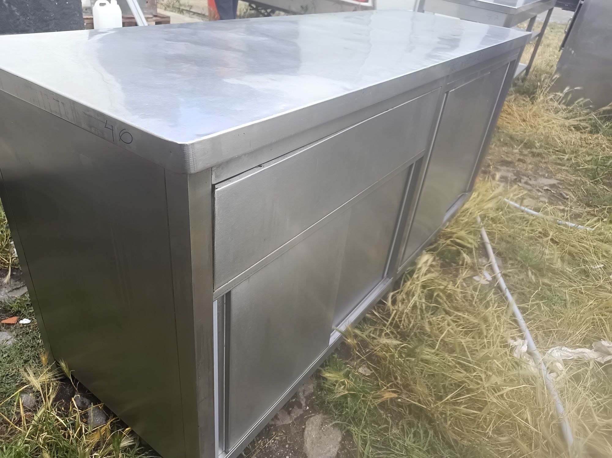 Bancada inox com portas e gavetas