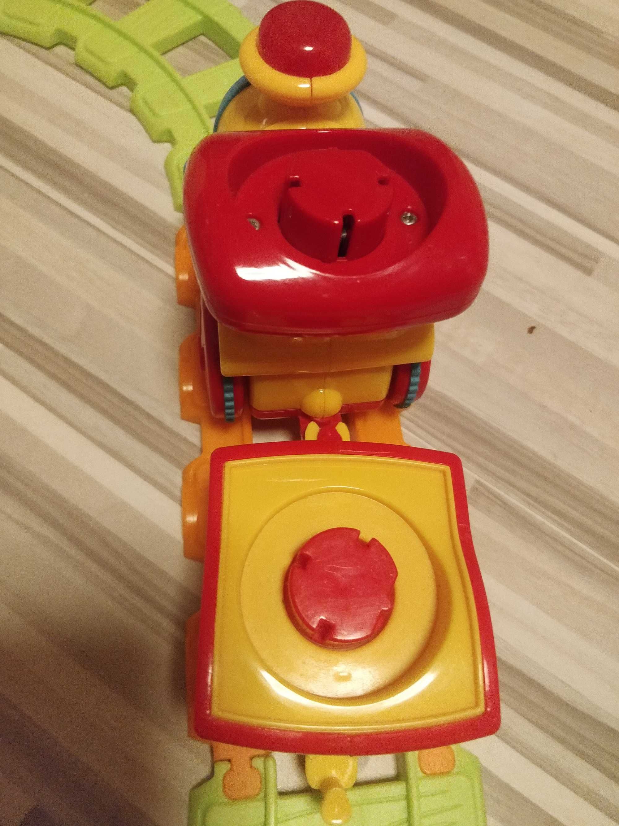 Interaktywna kolejka pociąg z wagonikiem Fisher Price