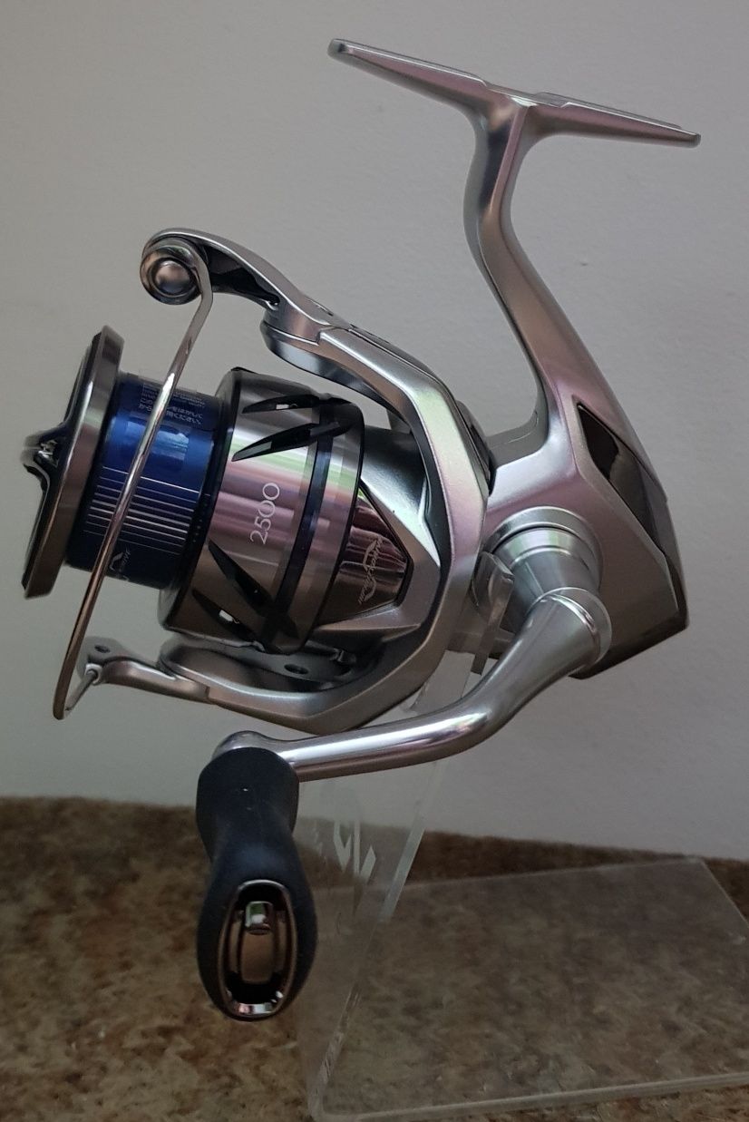 Kołowrotek Shimano Stradic FM 2500