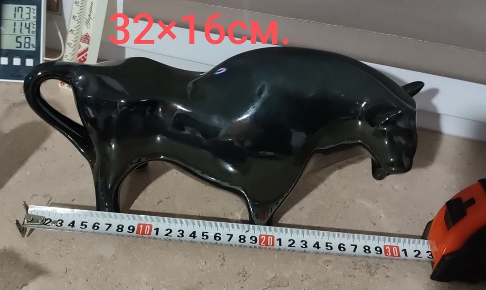 Зубр,майоліка,70-ті роки,Львівська керамікою -скульптурна фабрика.