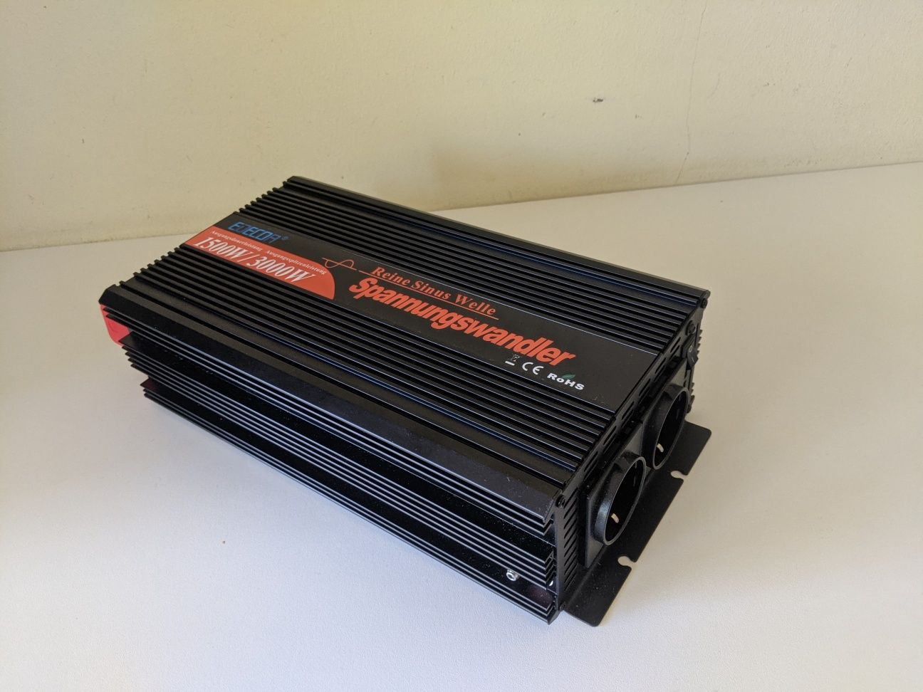 Przetwornica Edeacoa Inwerter Falownik 1500W 230V przyczepa campingowa