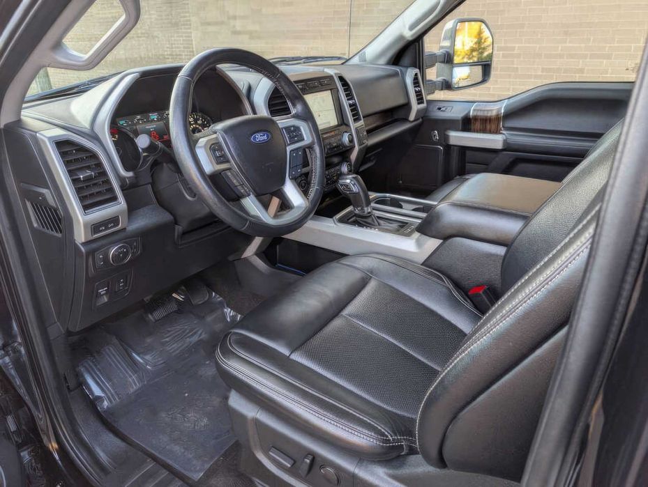 Ford F-150 Lariat      2020