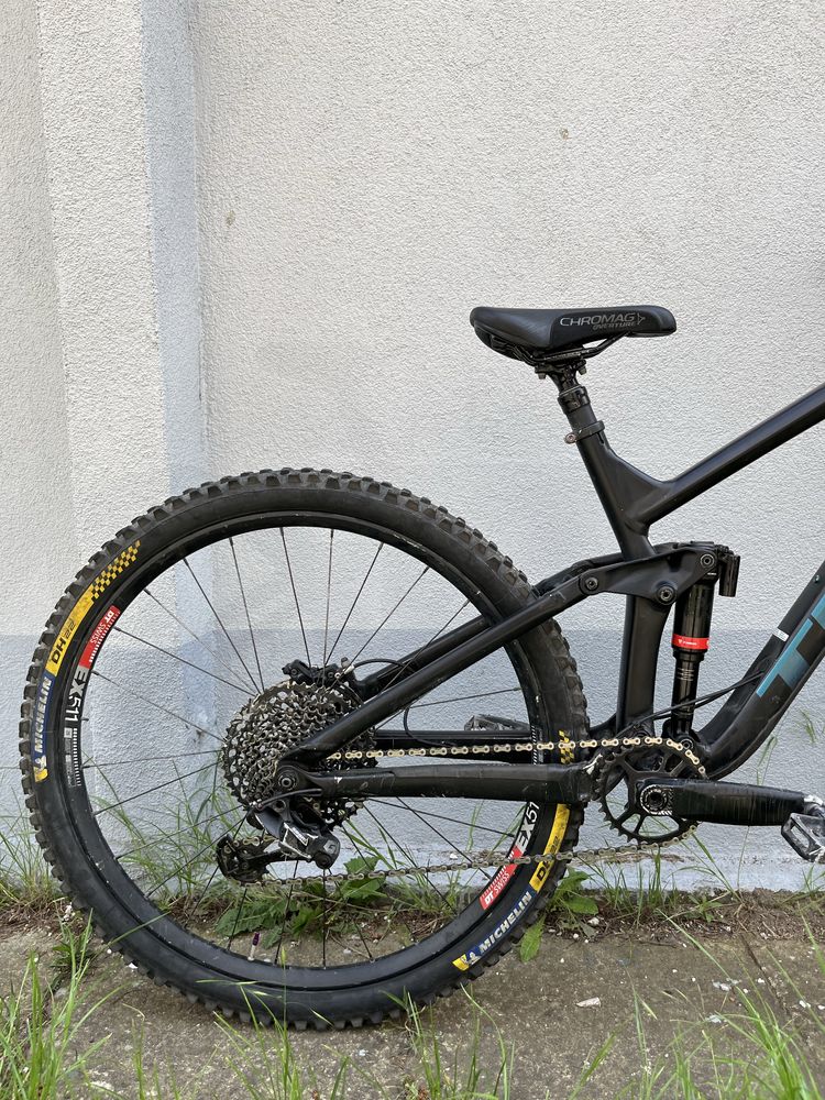 TREK SLASH 8 2020 M/L (zeb, chromag)