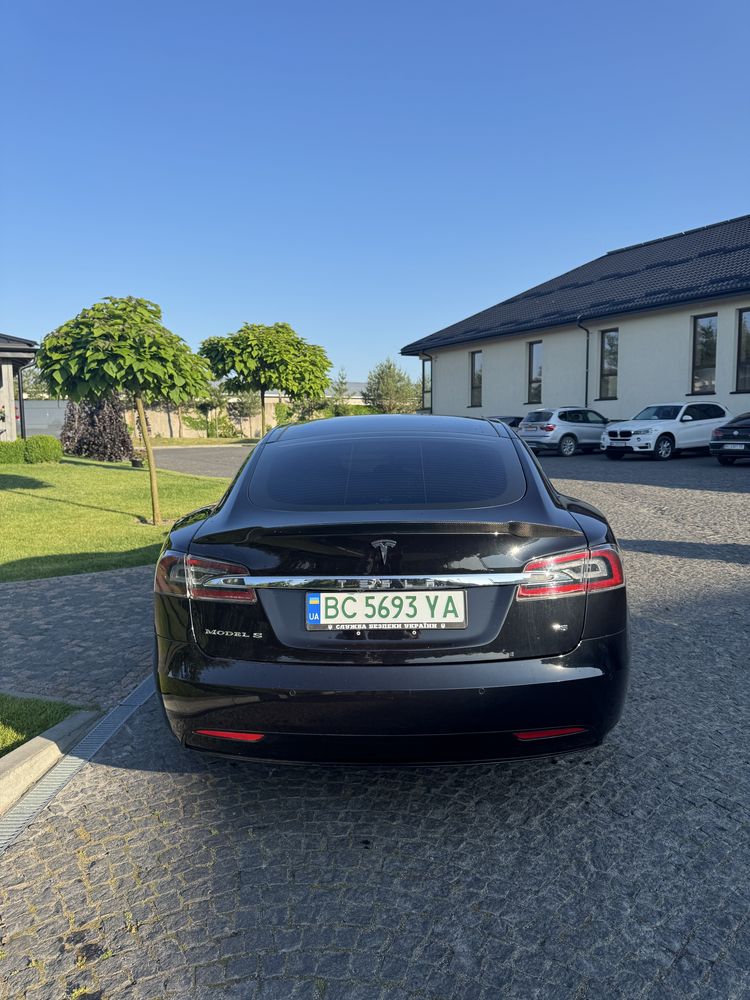 Продам Tesla model S