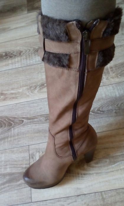 Skórzane kozaki damskie 36