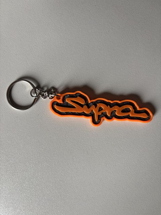 Brelok do kluczyków Supra