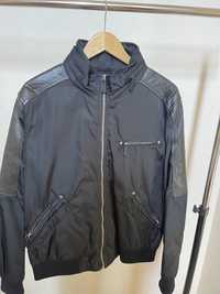 Продам мужскую куртку Prada , размер 52. Вставки кожа . 14000 грн.