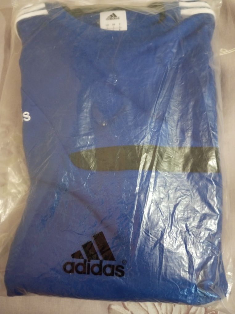 Продам новый реглан Adidas размер L