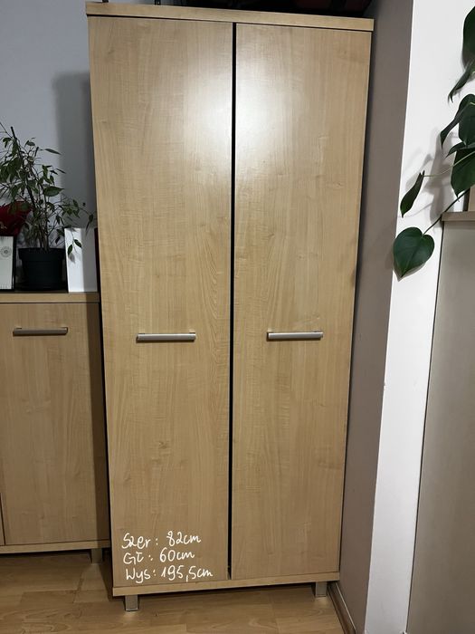 Duża pojemna szafa dwudrzwiowa salon pokój rurka na wieszaki i półka