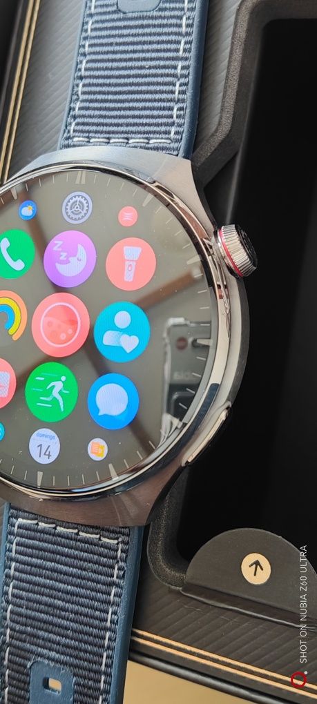 Huawei Watch 4 ProTitanium.