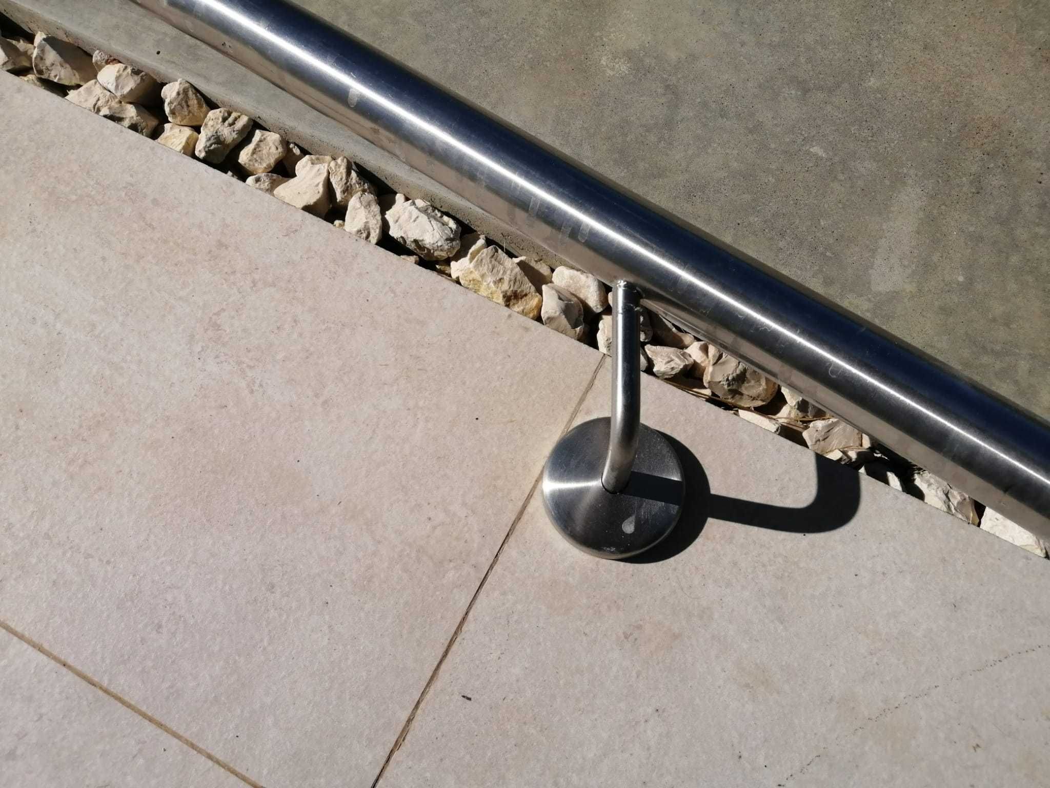 Corrimãos em inox + Tubo Galvanizado