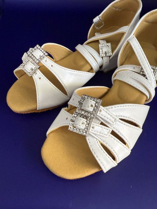 Дитячі туфлі блок каблук для танців