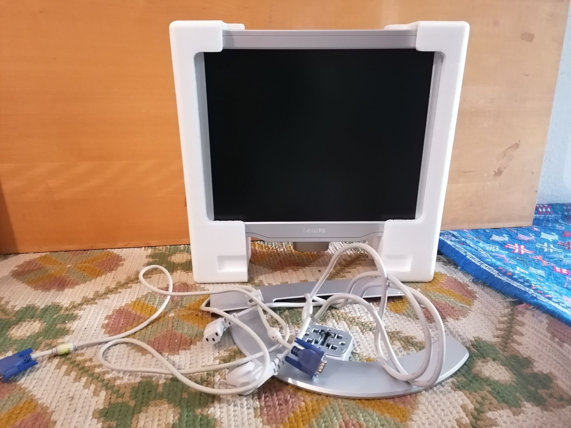 Monitor LCD 17" Philips