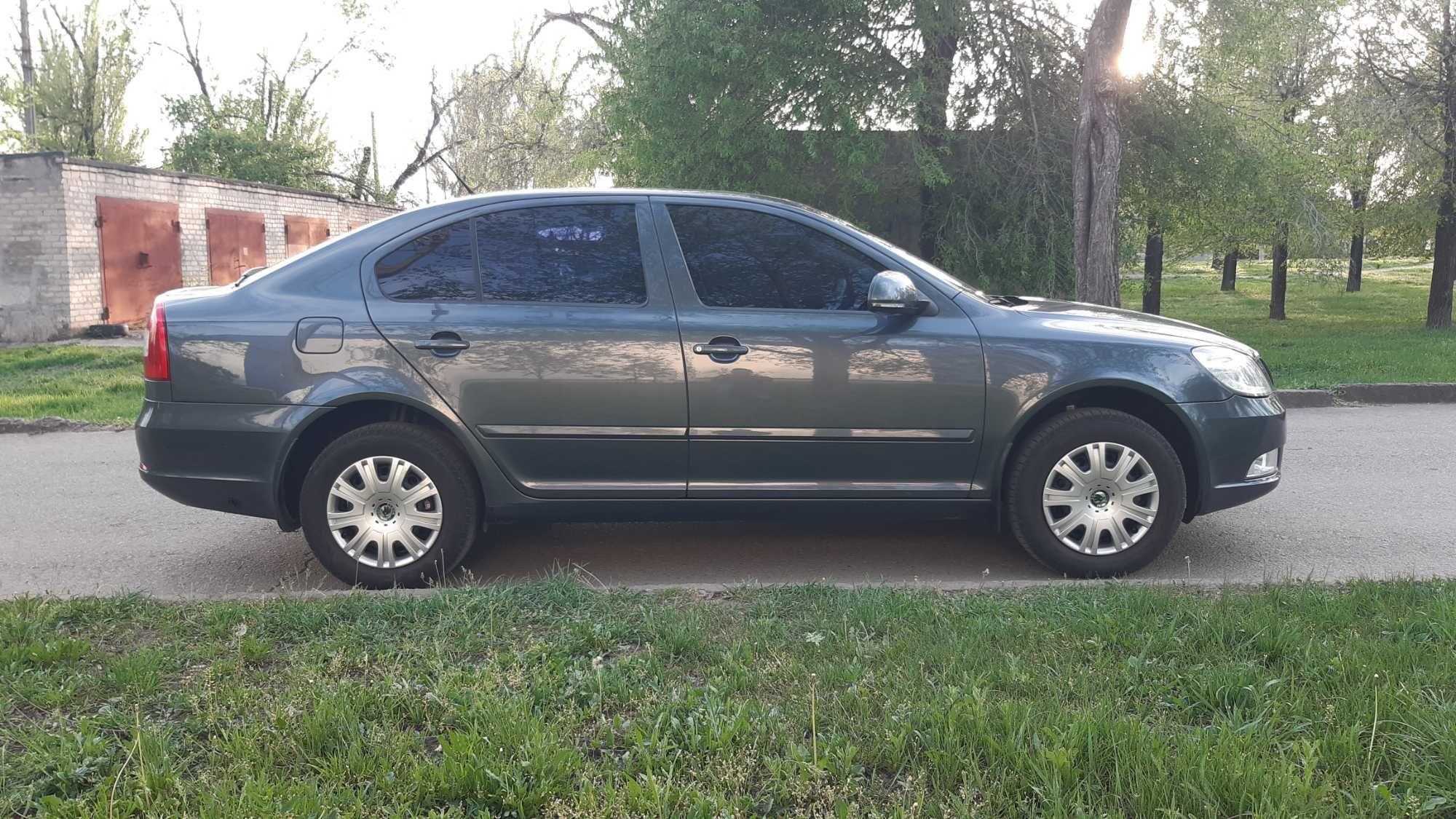 Skoda Octavia Шкода Октавія 1,6  газ бензин офіційна