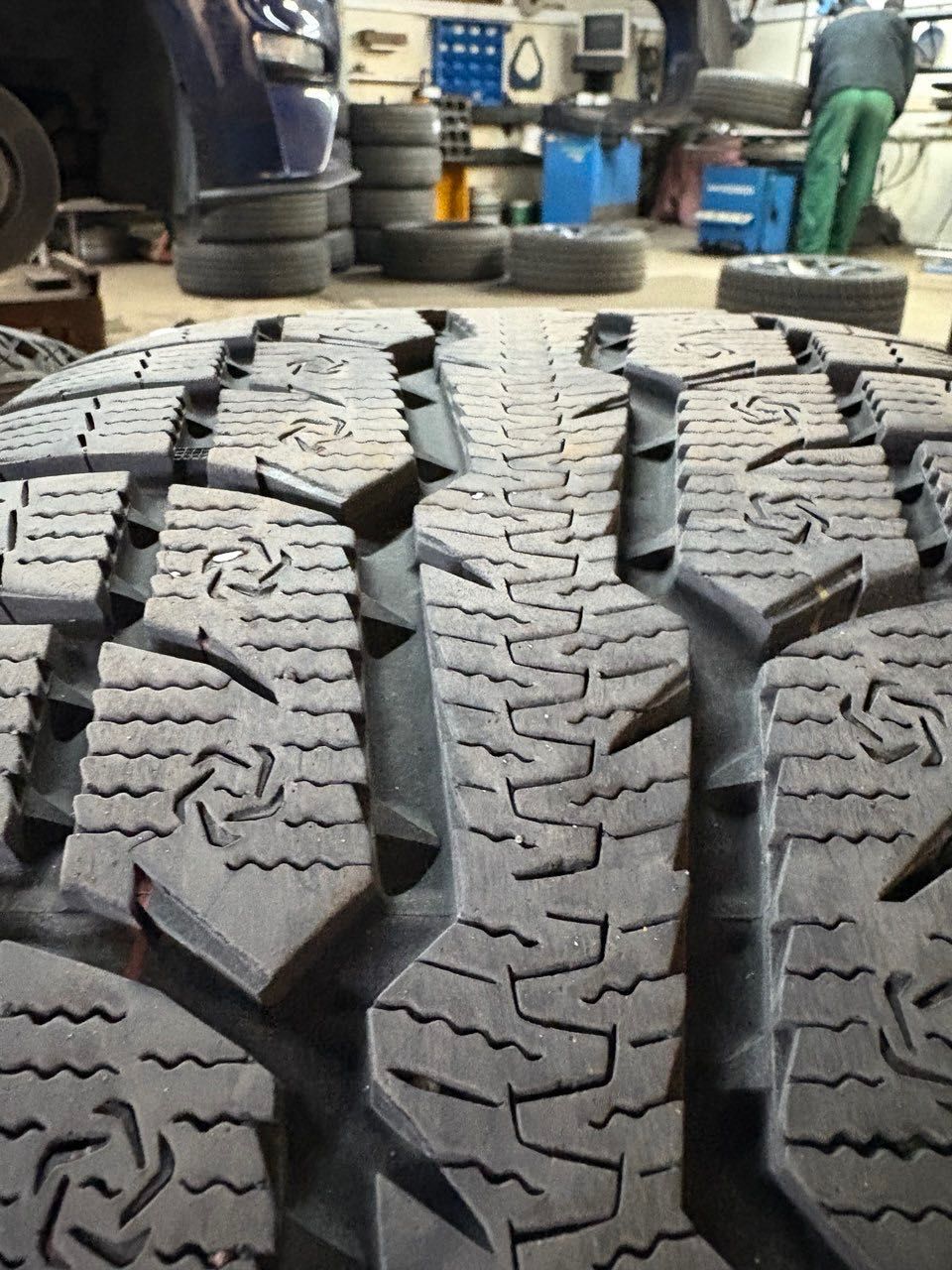 Opony zimowe TOYO Observe GSi-6 HP 255/40 R19