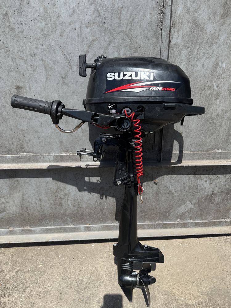 Мотор Suzuki 2,5 df