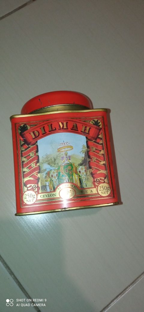 Банка , коробка для чаю