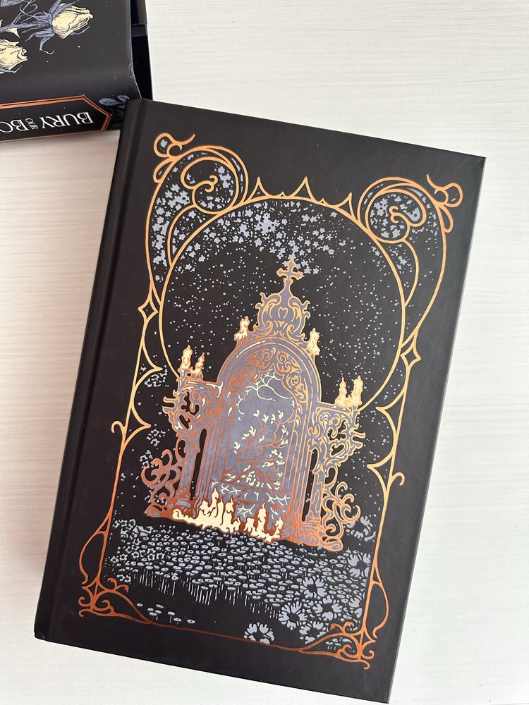 Bury our bones in the soil, V.Schwab Fairyloot