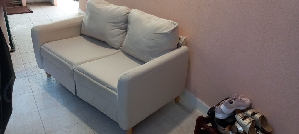 SOFÁ 2 LUGARES como novo