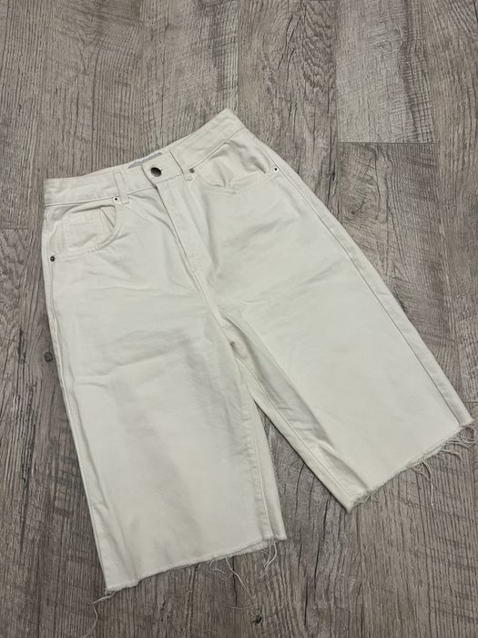 Шорти бермудські білі reserved 34