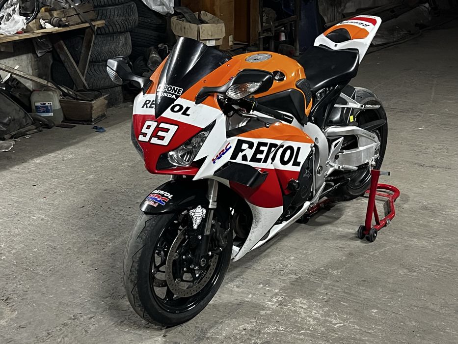 Honda CBR1000RR 2011 FireBlade