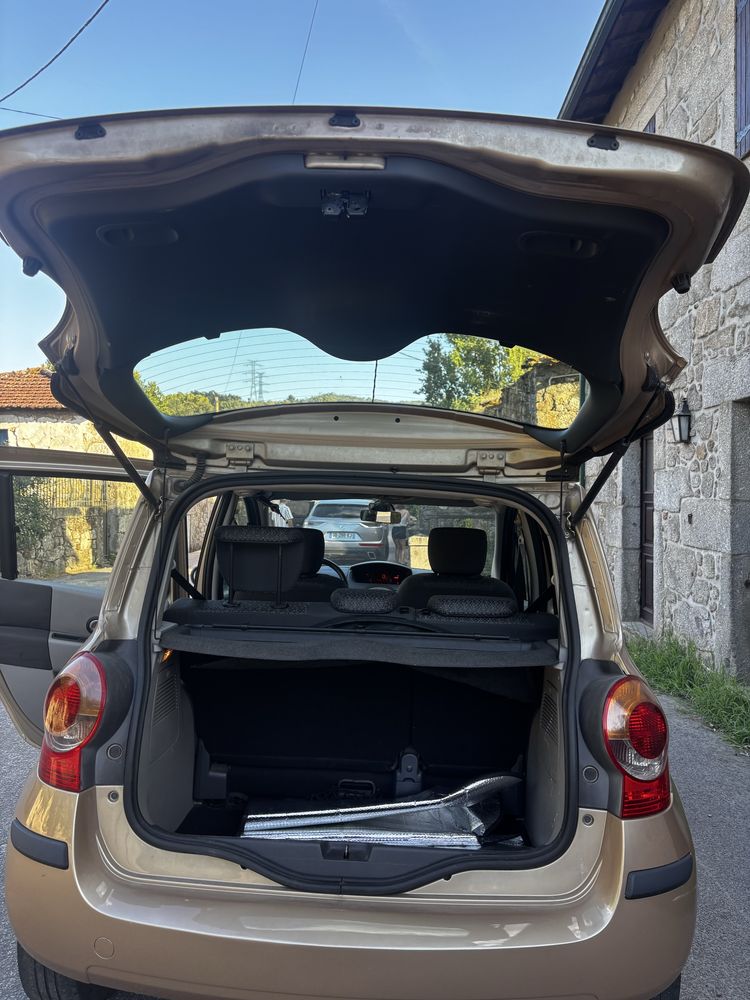 Carro Renaut Modus
