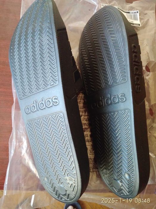 Шльопанці чоловічі Adidas ADILETTE великого розміру (54 або 18UK)