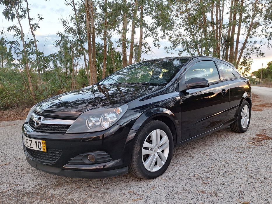Opel Astra GTC 1.7 CDTI 125cv