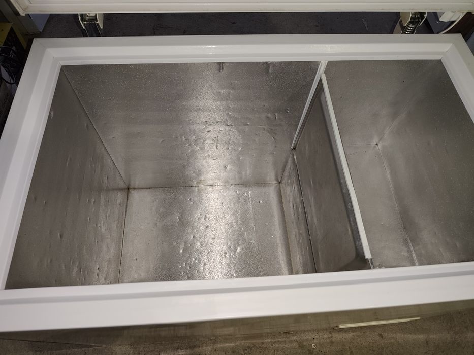 Продам морозильну ларь