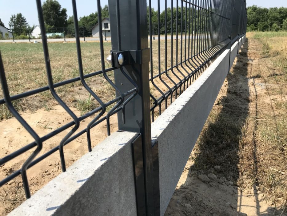 ogrodzenie panelowe z podmurówka- panel fi 5mm