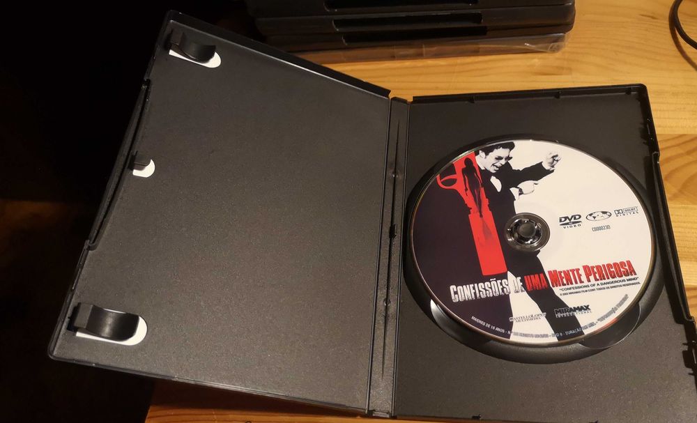 DVD "Confissões de uma mente perigosa "