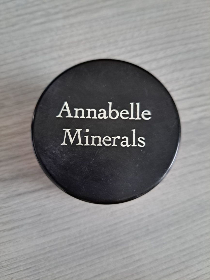 Roz Annabelle Minerals