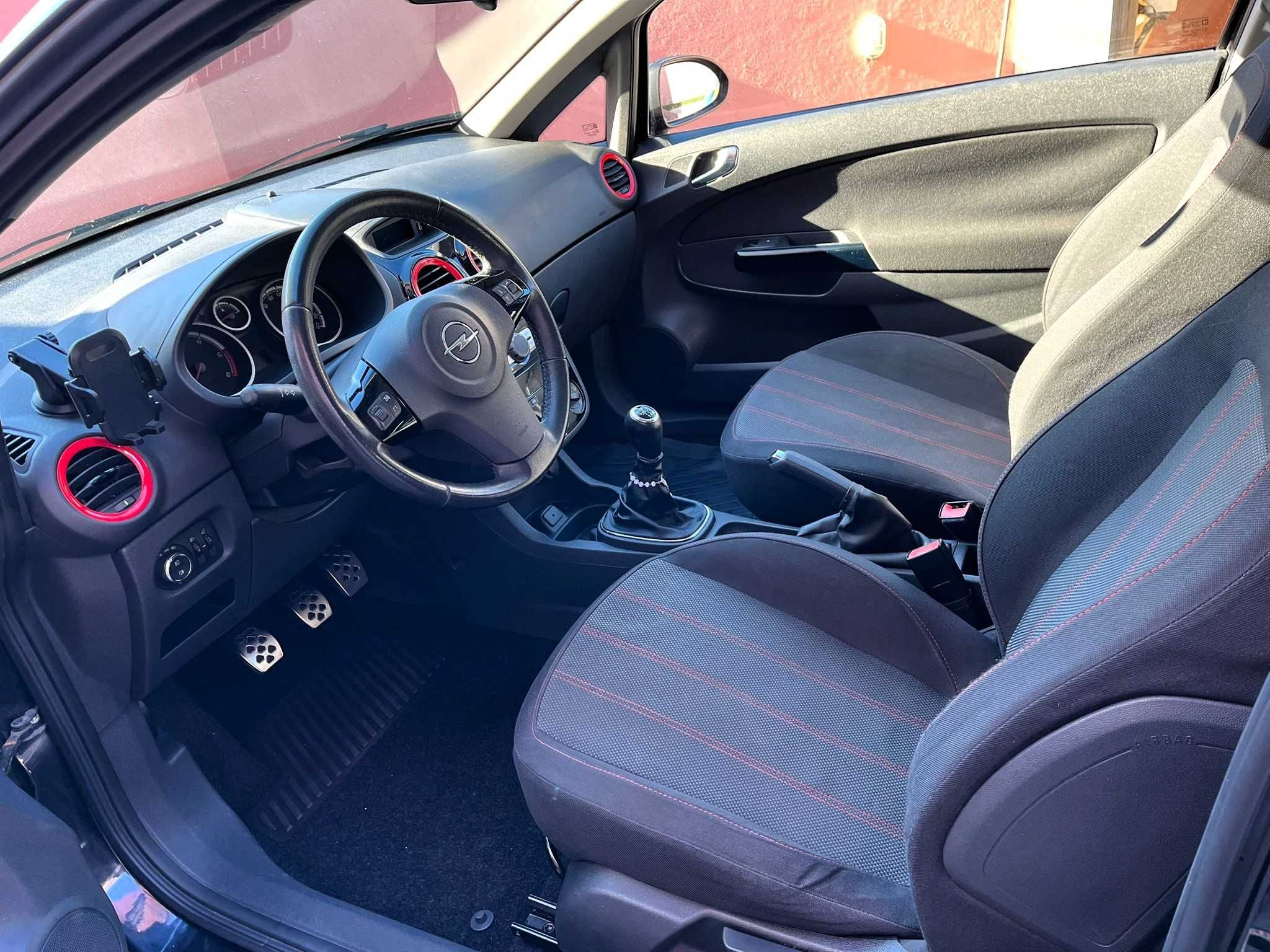 Opel corsa black editon