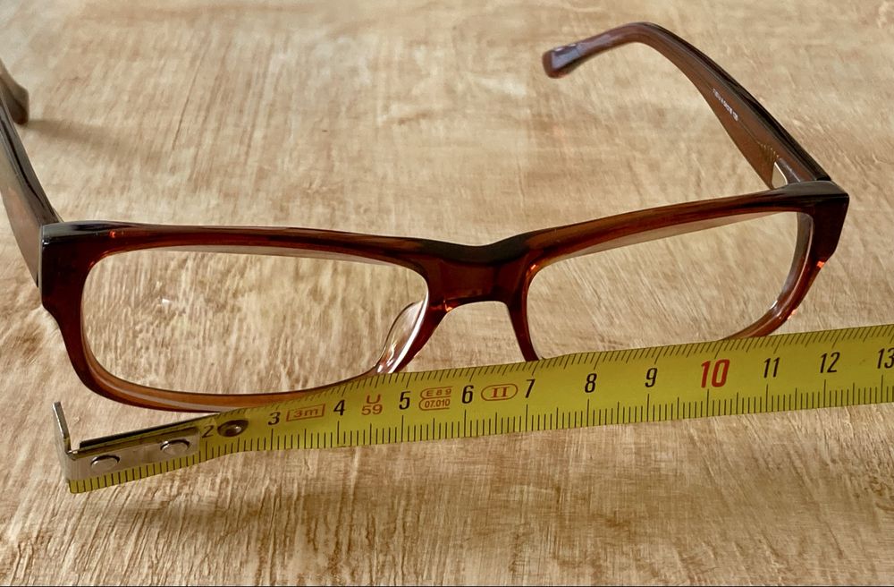Armação de óculos marca Fidelity (Multióticas)