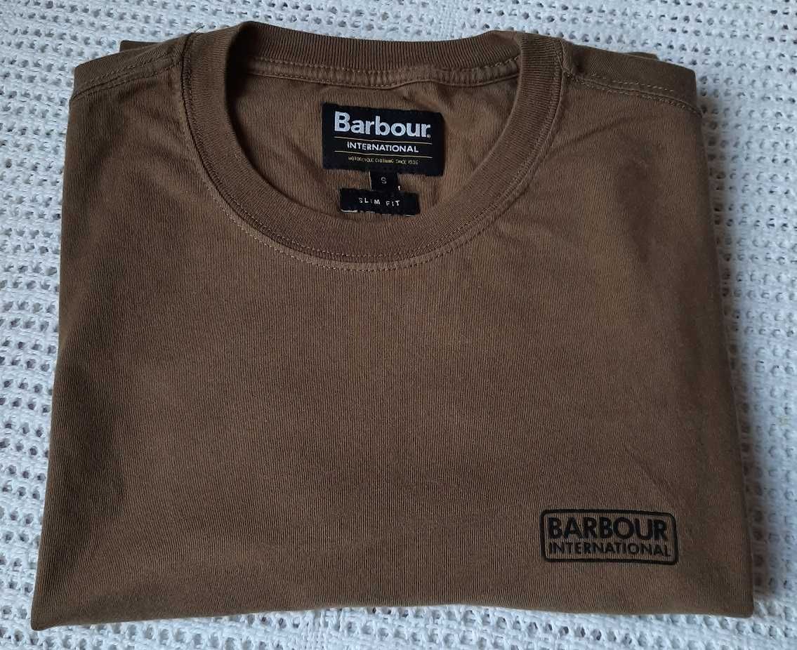 Barbour Slim j.Nowa logo Uniseks khaki czarne logo koszulka bluzka S