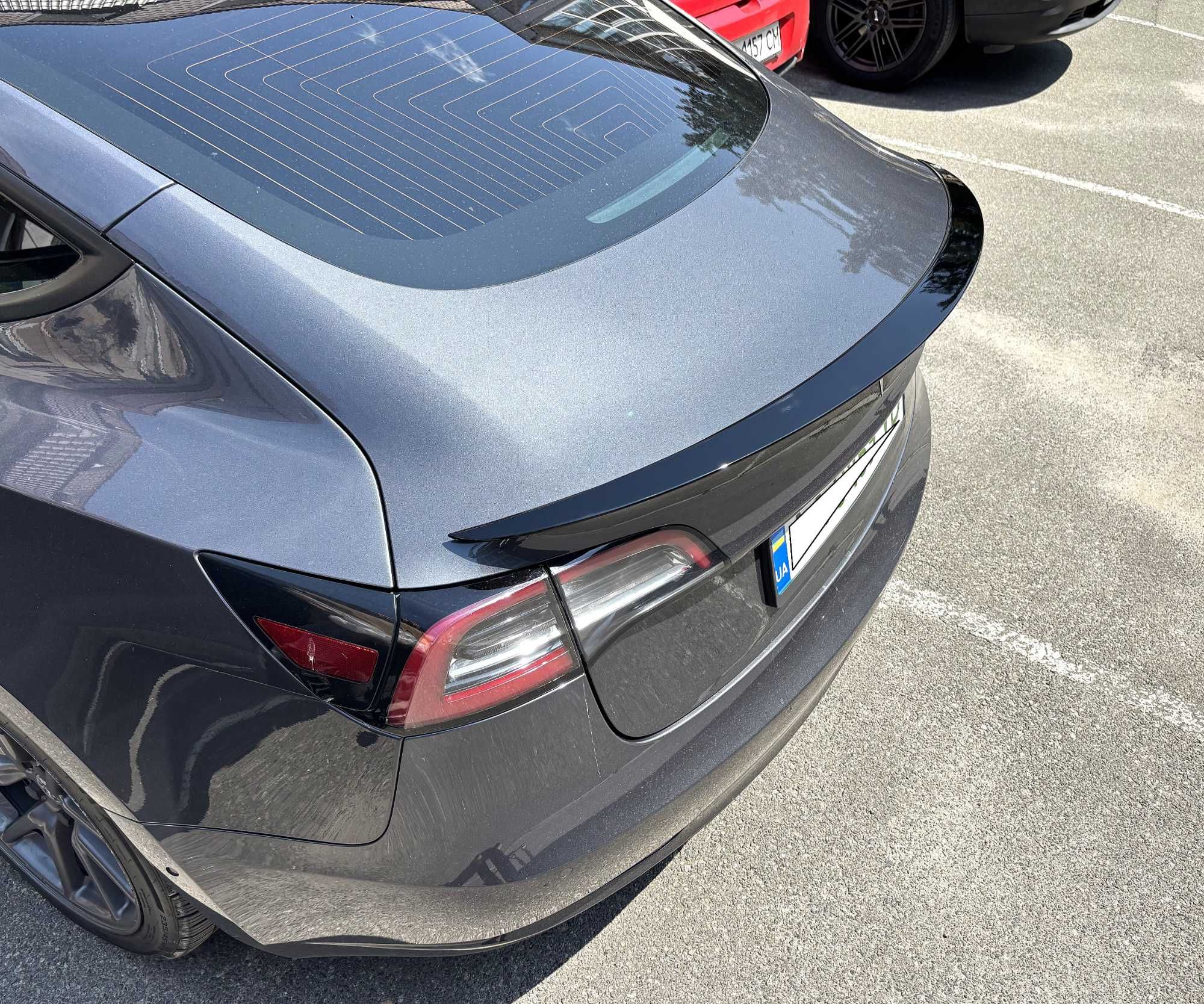 Спойлер чорний глянець матовий Tesla Model 3 Model S / ABS